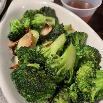 Biggie's - Side of broccoli - Seafood Near Me - Carlstadt, New Jersey