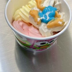 Sweet Frog - Fort Mill - Bubble gum marshmallow and dole pineapple