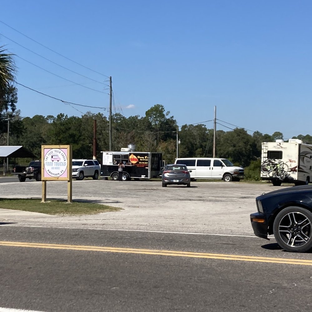 Heavy B's Barbecue - Food truck in a big lot - Barbeque Near Me - Bronson, Florida Heavy B's Barbecue - Food truck in a big lot - Barbeque Near Me - Bronson, Florida
