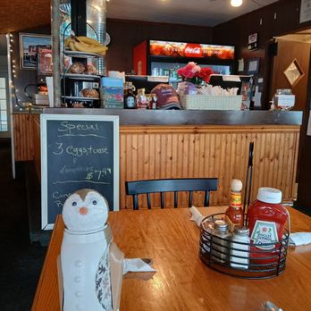 Alouette Beach Cafe - Breakfast & Brunch Near Me - Old Orchard Beach, Maine