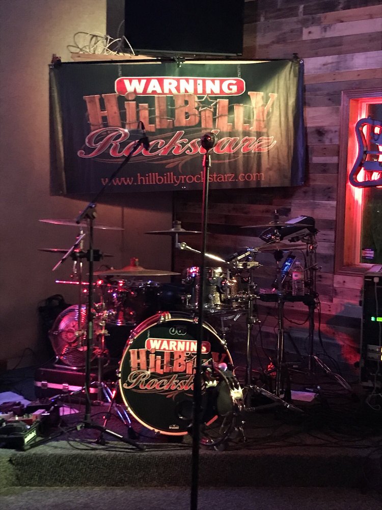 Shakers Lounge 26 Photos & 57 Reviews American (Traditional) 121