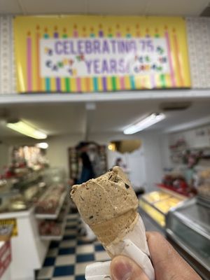 Preston's Candy & Ice Cream by null