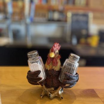 Big Pine Rooster - two salt and pepper shakers - American Near Me - Big Pine Key, Florida Big Pine Rooster - two salt and pepper shakers - American Near Me - Big Pine Key, Florida