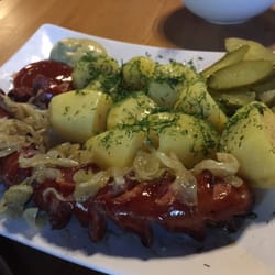Black Horse - Kielbasa and potatoes (two separate dishes)