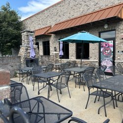 La Cocina - Mebane - Outside seating