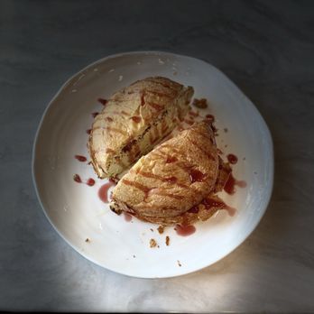 Florentine Cafe - Toasted Brioche with pistacchio gelato, tofee and cherry drizzle. Perfection - Cafes Near Me - Las Vegas, Nevada Florentine Cafe - Toasted Brioche with pistacchio gelato, tofee and cherry drizzle. Perfection - Cafes Near Me - Las Vegas, Nevada