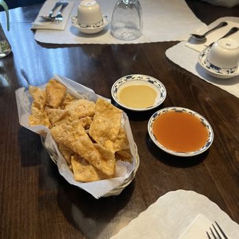 Albert's Mandarin Gourmet - Chinese Near Me - Huntington, New York