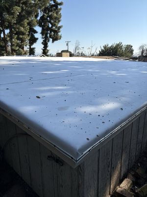 Innovating Roofing Company Logo