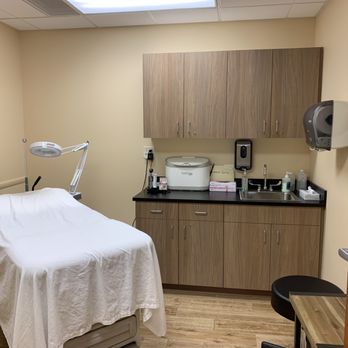 Stone Medical - Exam room - Internal Medicine Near Me - Denver, Colorado Stone Medical - Exam room - Internal Medicine Near Me - Denver, Colorado