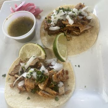 Vechos Eatery - Chicken and carnitas tacos - American Near Me - Sacramento, California Vechos Eatery - Chicken and carnitas tacos - American Near Me - Sacramento, California