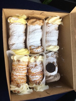 Cannoli Queens by null