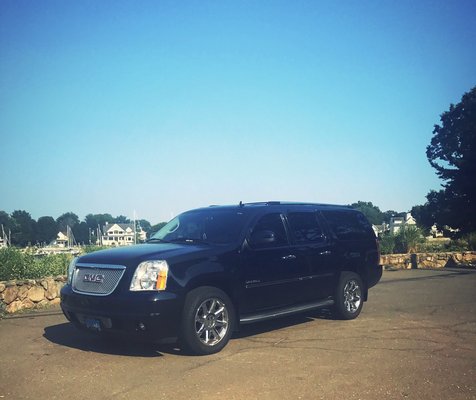 JFK, La Guardia and Newark AirPort Shuttle Transport Service from Connecticut - We provide the best car service from Connecticut to JFk, La Guardia and Newark Airports. We have different car models for your Airport Shuttle needs. JFK, La Guardia and Newark AirPort Shuttle Transport Service from Connecticut - We provide the best car service from Connecticut to JFk, La Guardia and Newark Airports. We have different car models for your Airport Shuttle needs.