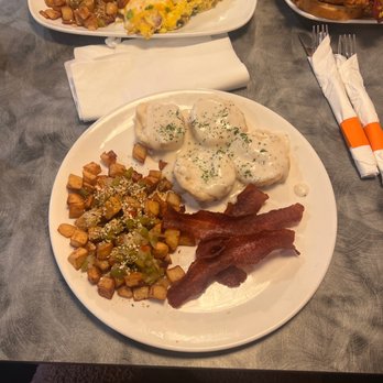 Twisted Biscuit Brunch - Mind your biscuit - Bars Near Me - Edwardsville, Illinois