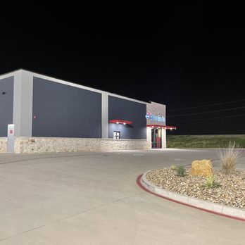 Domino's Pizza - the outside of a restaurant at night - Pizza Near Me - Anna, Texas Domino's Pizza - the outside of a restaurant at night - Pizza Near Me - Anna, Texas