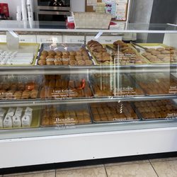 D & S Donut - Kolache display case