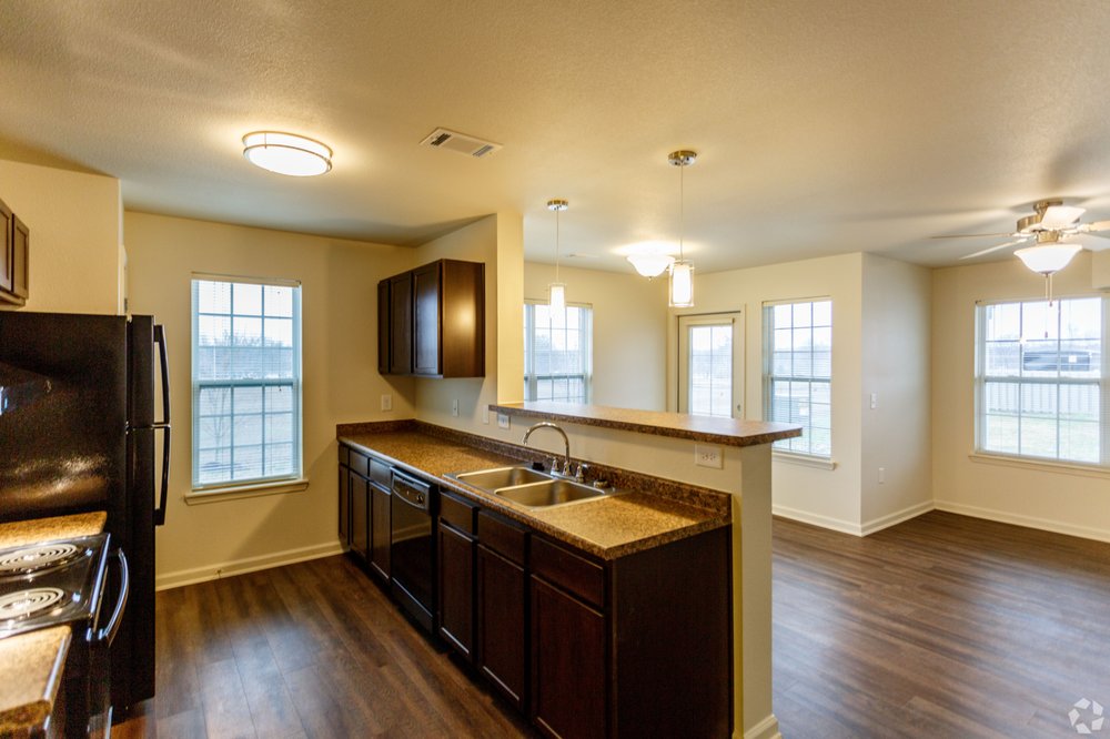 THE RESIDENCES OF GALLATIN 18 Photos Apartments 199 Albright