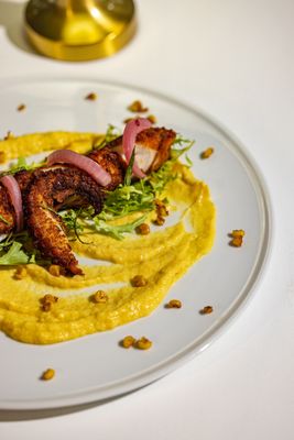 Verdure Kitchen & Cocktails by null