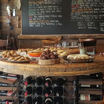 Mallard Cottage - Cake table - Canadian (New) Near Me - St. John's, Newfoundland and Labrador