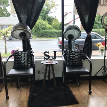 Slayj6y hair - Salon decor - Hair Extensions Near Me - Elmont, New York Slayj6y hair - Salon decor - Hair Extensions Near Me - Elmont, New York