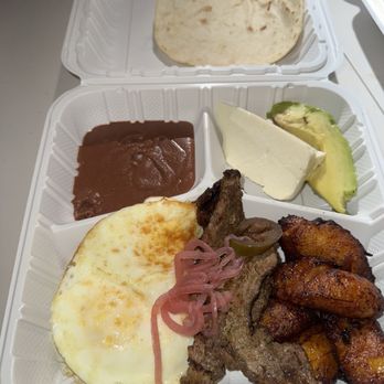 Coffee & Bread - Plato Tipico (Plantains, Steak, cheese, avocado, 2 tortillas) - Food Trucks Near Me - Alexandria, Virginia Coffee & Bread - Plato Tipico (Plantains, Steak, cheese, avocado, 2 tortillas) - Food Trucks Near Me - Alexandria, Virginia