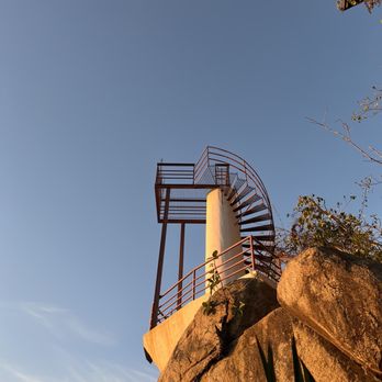 Le Kliff - Dangerous steps, so scary to walk on - Seafood Near Me - Boca de Tomatlán, JAL