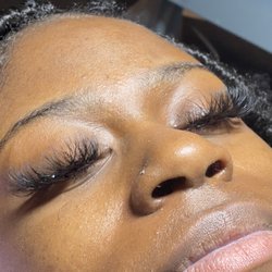 DB Beauty Bar - Lash Extensions