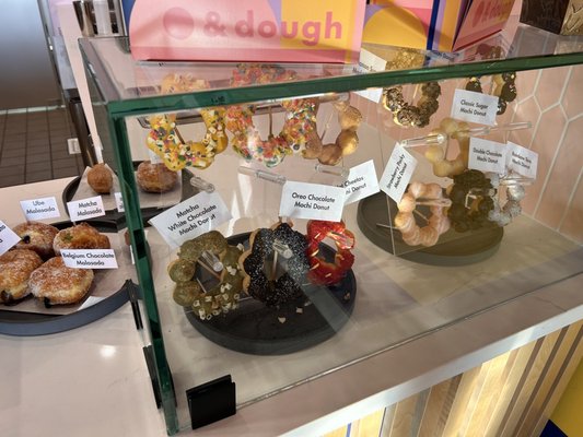 Dot & Dough by null