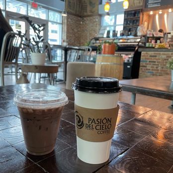 Pasión Del Cielo - Chocolate milk and hot vanilla latte - Coffee & Tea Near Me - Miami, Florida Pasión Del Cielo - Chocolate milk and hot vanilla latte - Coffee & Tea Near Me - Miami, Florida