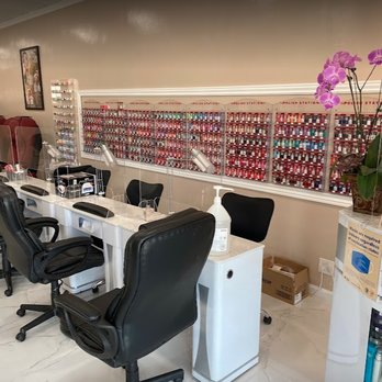 Skylight Hair & Nails - Hair Salons Near Me - San Jose, California