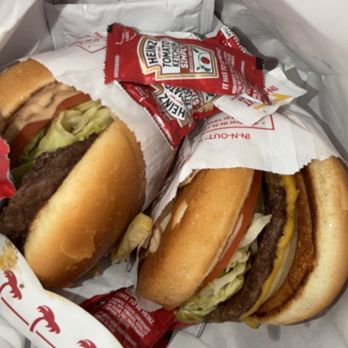 In-N-Out Burger - Burgers Near Me - Lebec, California