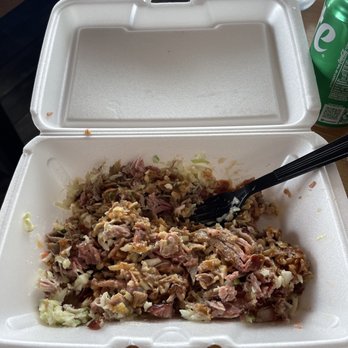 Big Bill's Bar-Be-Que - pulled pork mixed with cole slaw and bbq sauce - Barbeque Near Me - Memphis, Tennessee