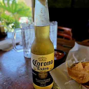 Mexico Restaurant - A Corona w/lime - Mexican Near Me - Honolulu, Hawaii Mexico Restaurant - A Corona w/lime - Mexican Near Me - Honolulu, Hawaii