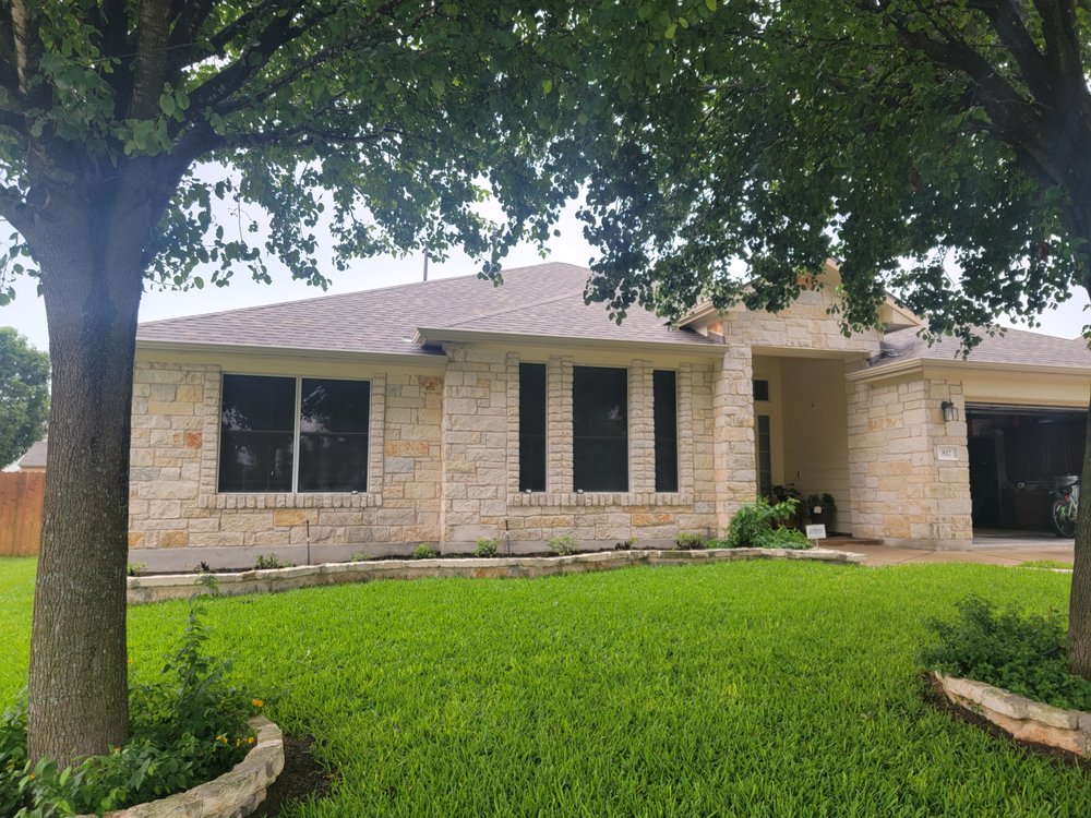 Slide of Diamond Select Roofing