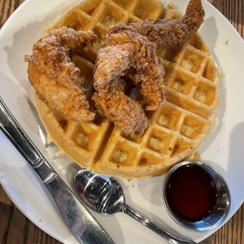 Another Broken Egg Cafe - Chicken and waffles meh - American Near Me - Gilbert, Arizona