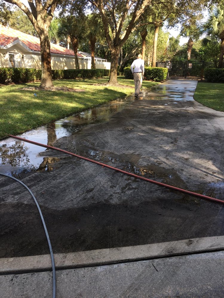 Slide of Treasure Coast Roof Cleaning Specialist