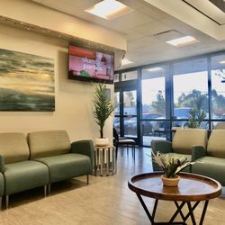 Urgent Care Loma Linda University Health Faculty Medical Clinics - Lobby to wait