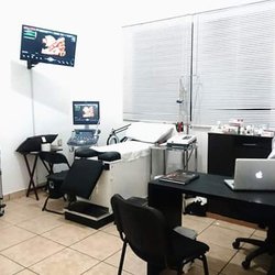 Dr. Elizararas