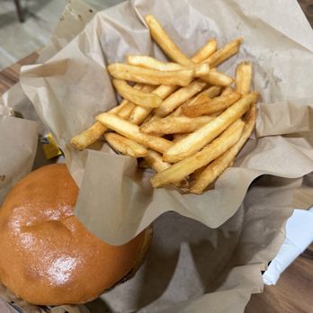 The Deckhand Social - Kids burger and fries - New American Near Me - Panama City Beach, Florida