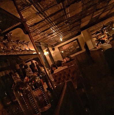 2nd Floor Bar & Essen by null