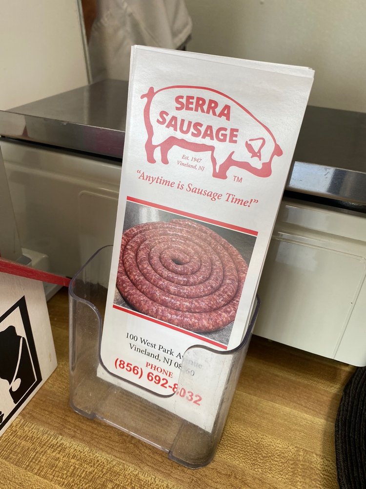 Serra Italian Sausage Logo