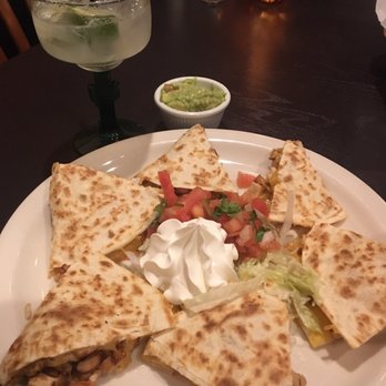 El Azteca - Chicken Quesadilla, Skinny Margarita, side of guac - Latin American Near Me - Clarksville, Maryland