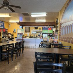 Asi Es Mi Tierra - Dining room
