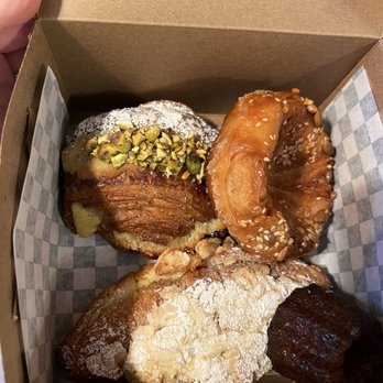 Monte Bakery - Bakeries Near Me - York, Ontario