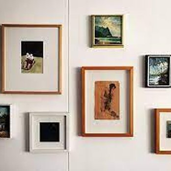 Sydney Picture Hanging - Sydney gallery wall - Interior Design Near Me - Potts Point, NSW Sydney Picture Hanging - Sydney gallery wall - Interior Design Near Me - Potts Point, NSW