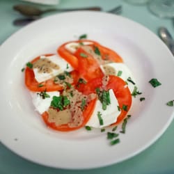 Froggy's Catering - Delicious caprese salad