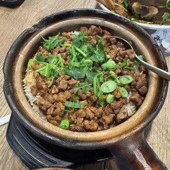 Fong Kee Clay Pot - C1. Goose Grains Rice Casserole (Signature) - Cantonese Near Me - Union City, California Fong Kee Clay Pot - C1. Goose Grains Rice Casserole (Signature) - Cantonese Near Me - Union City, California