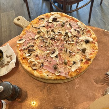Café Belloy - Pizza - Cafes Near Me - Paris, 75 Café Belloy - Pizza - Cafes Near Me - Paris, 75