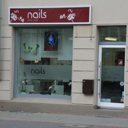 Nails & Beauty