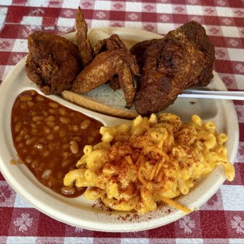 Gus's World Famous Fried Chicken - 3 Piece White Plate with Beans and Mac n Cheese - Southern Near Me - Fort Worth, Texas Gus's World Famous Fried Chicken - 3 Piece White Plate with Beans and Mac n Cheese - Southern Near Me - Fort Worth, Texas