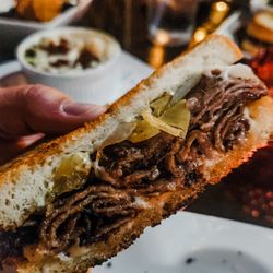 Papa's Place - Ultimate pit beef sandwich